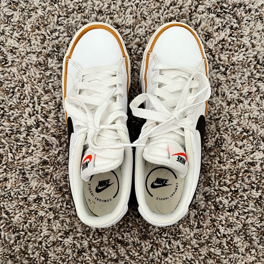 Nike Court Legacy Women’s Leather Casual Shoes
